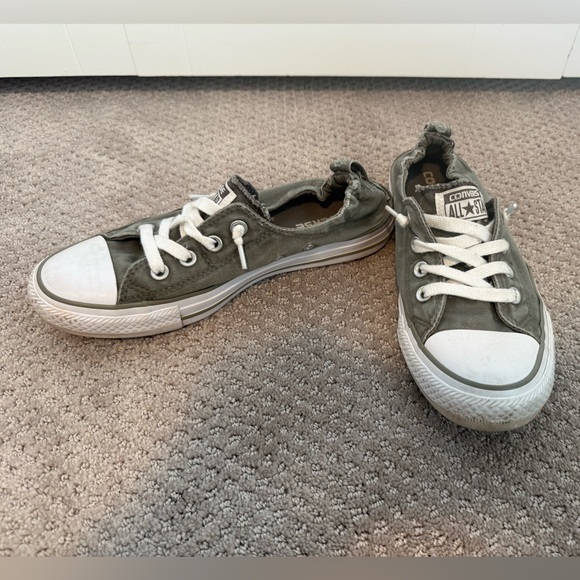 Converse Gray Low-Top Slip-on Sneakers - Picture 2 of 4